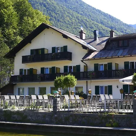 Haus Am See 3* 上特劳恩