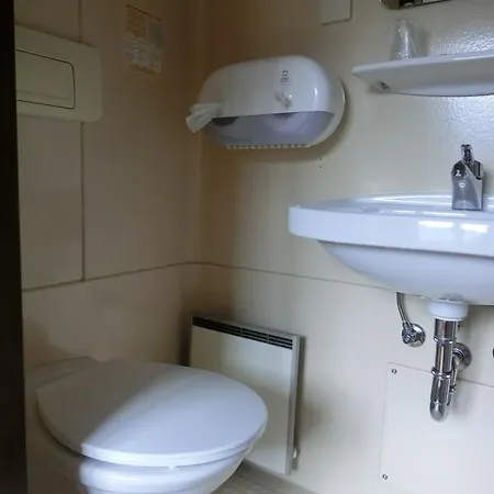 湖畔之家酒店 酒店 3*