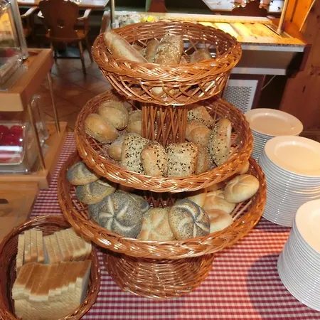 湖畔之家酒店 上特劳恩